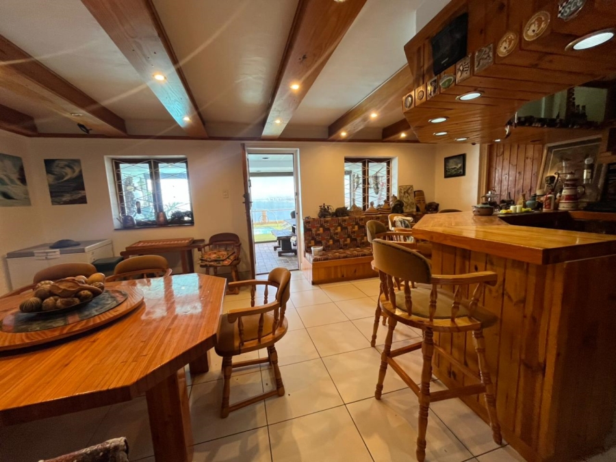  Bedroom Property for Sale in Mountainside Western Cape